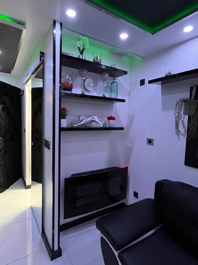 C12 Deluxe Lägenhet Agde Exteriör bild