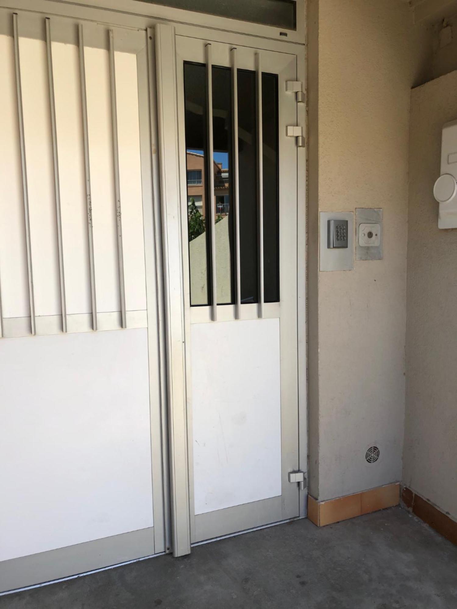C12 Deluxe Lägenhet Agde Exteriör bild