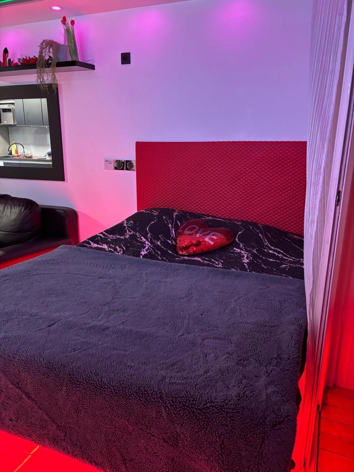 C12 Deluxe Lägenhet Agde Exteriör bild