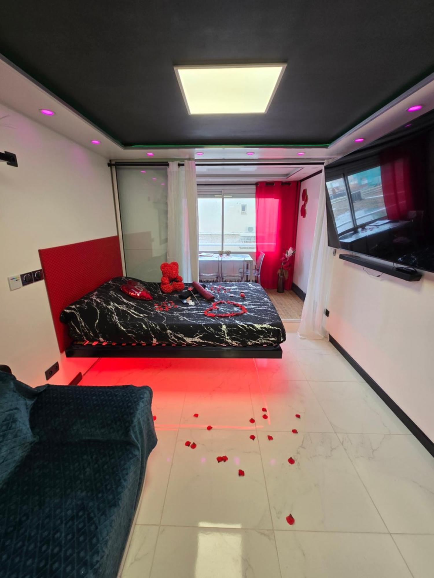 C12 Deluxe Lägenhet Agde Exteriör bild